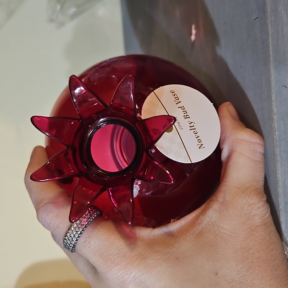 Red Glass Novelty Bud Vase - Picture 3 of 3